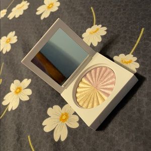 Ofra retrograde highlighter